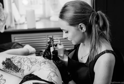 студия black dots фото 1 - tattooo.ru